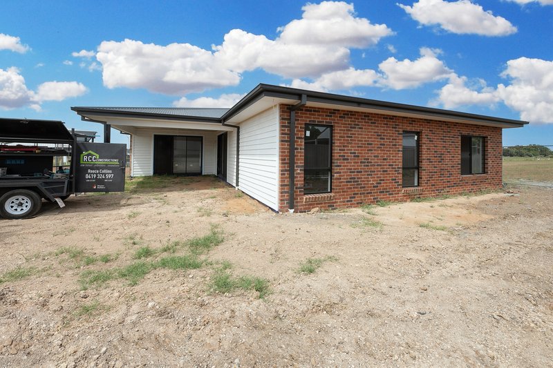 Photo - 12 Roma Drive, Swan Hill VIC 3585 - Image 25