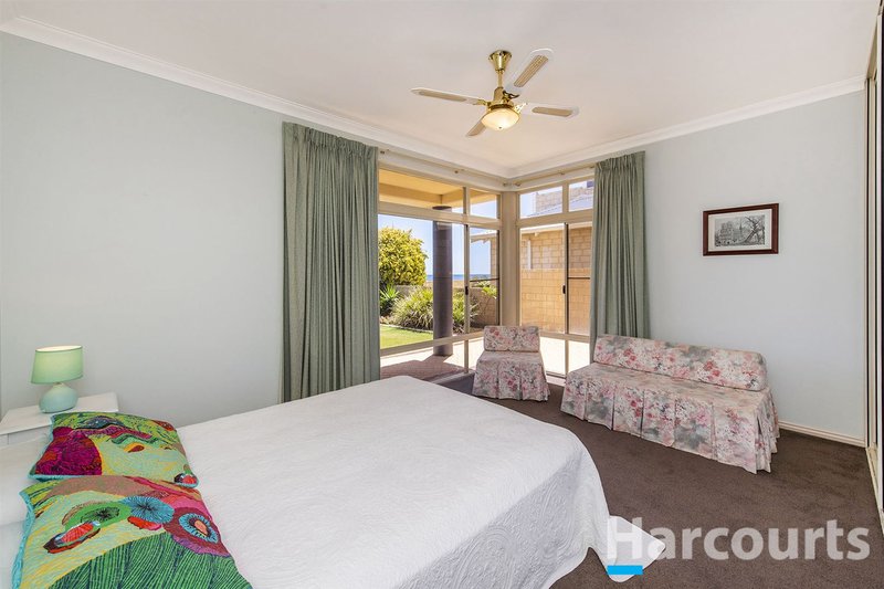 Photo - 12 Ronsard Drive, San Remo WA 6210 - Image 9