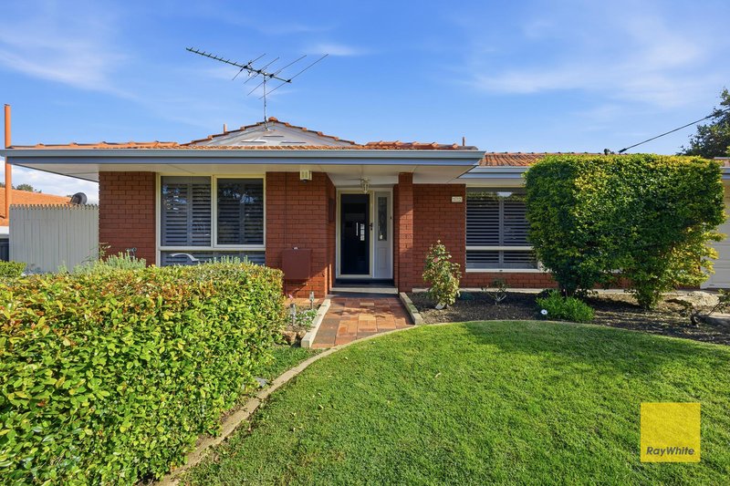 Photo - 12 Rosea Close, Maida Vale WA 6057 - Image 2