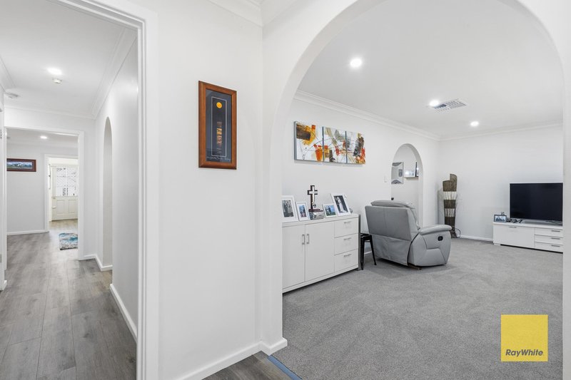 Photo - 12 Rosea Close, Maida Vale WA 6057 - Image 4