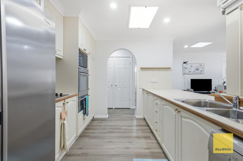 Photo - 12 Rosea Close, Maida Vale WA 6057 - Image 11