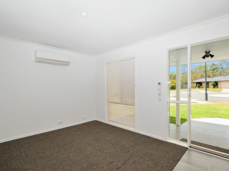 Photo - 12 Rosella Court, Ormeau QLD 4208 - Image 7