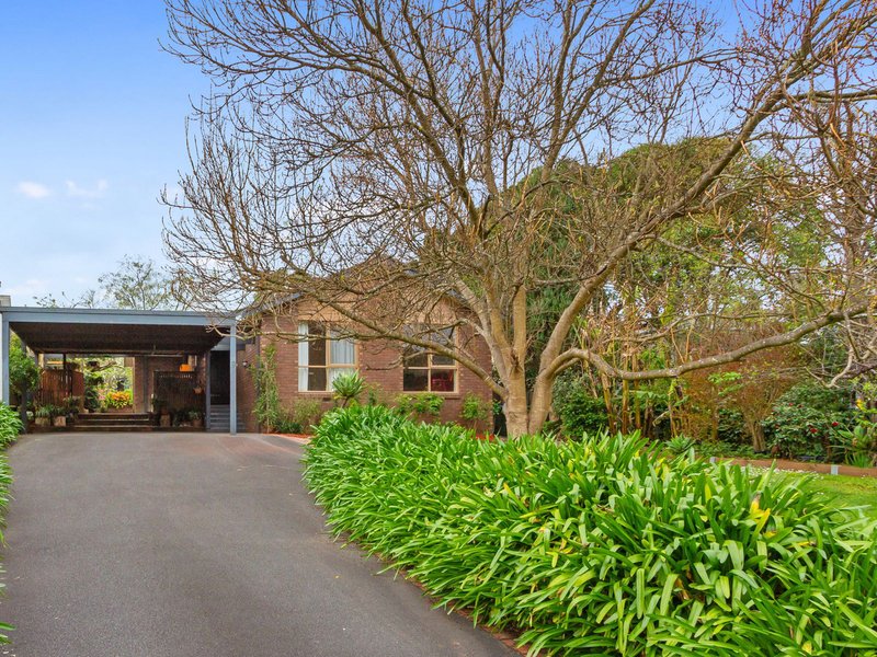 Photo - 12 Ross Road, Croydon VIC 3136 - Image 2