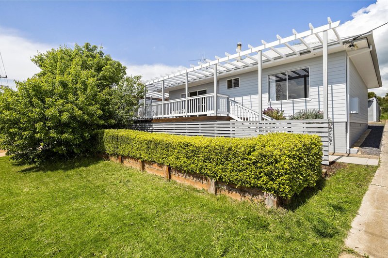 Photo - 12 Rossi Street, Yass NSW 2582 - Image 2