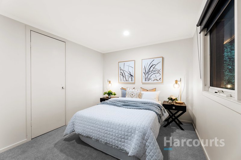 Photo - 12 Rotherwood Close, Wantirna VIC 3152 - Image 7