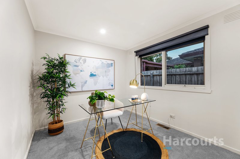 Photo - 12 Rotherwood Close, Wantirna VIC 3152 - Image 9