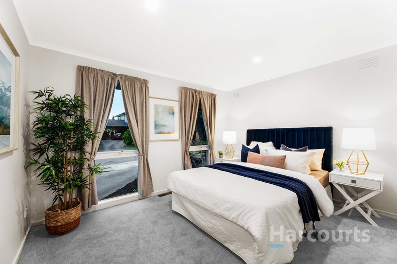 Photo - 12 Rotherwood Close, Wantirna VIC 3152 - Image 11