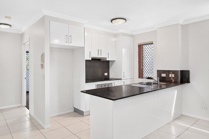 Photo - 1/2 Rowell Street, Zillmere QLD 4034 - Image 4
