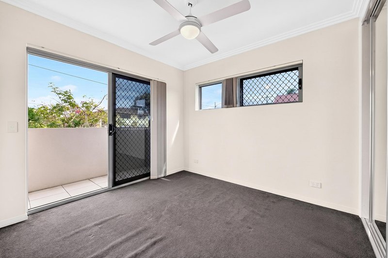 Photo - 1/2 Rowell Street, Zillmere QLD 4034 - Image 9