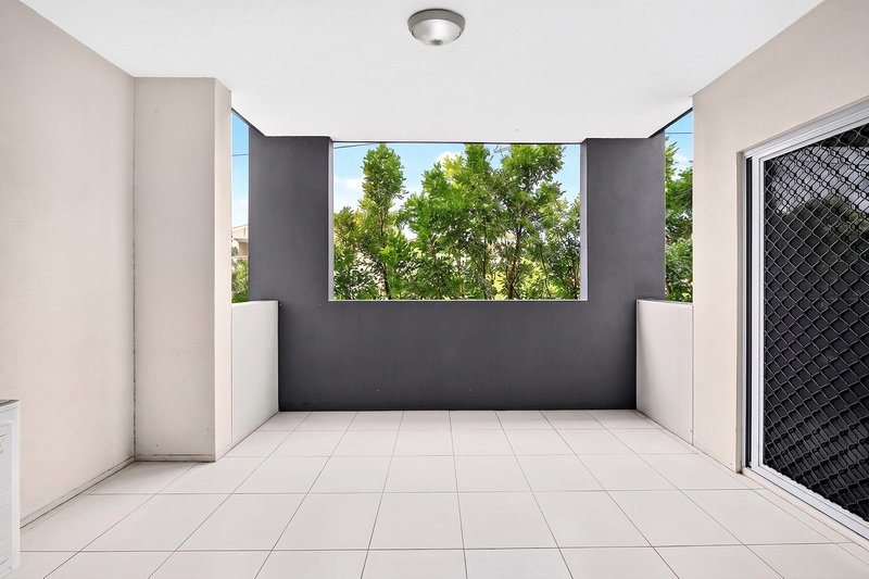 Photo - 1/2 Rowell Street, Zillmere QLD 4034 - Image 15