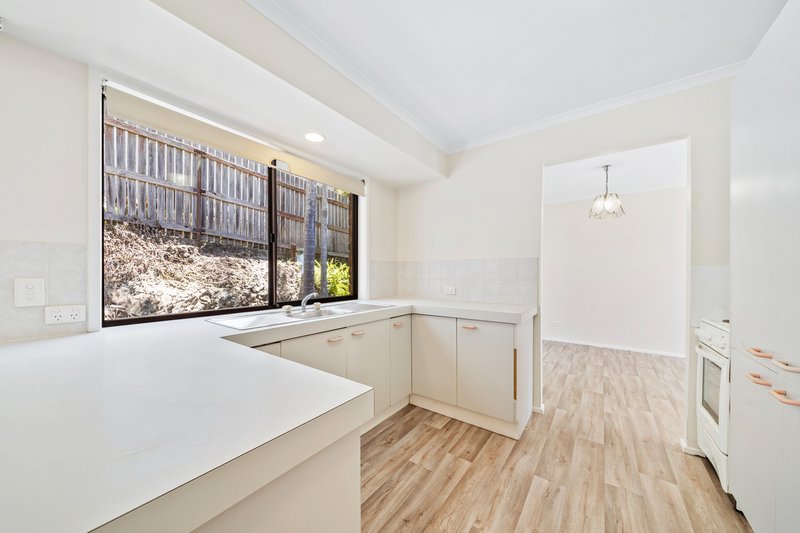 Photo - 12 Rowsell Court, Mount Warren Park QLD 4207 - Image 2