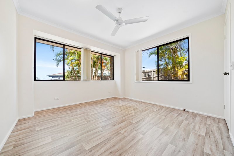 Photo - 12 Rowsell Court, Mount Warren Park QLD 4207 - Image 7