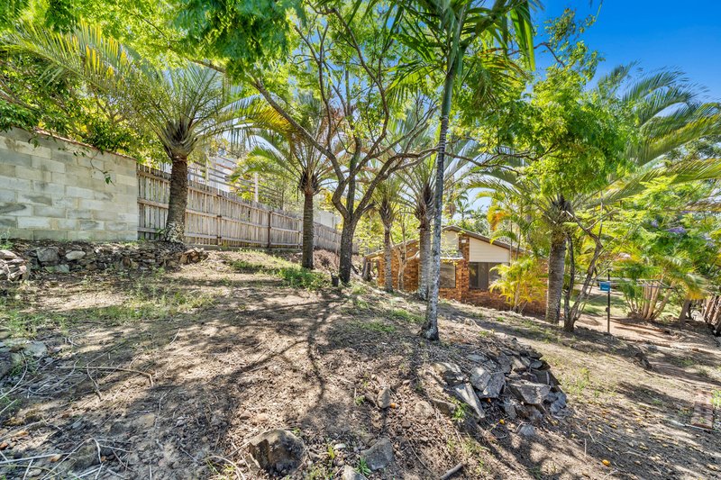 Photo - 12 Rowsell Court, Mount Warren Park QLD 4207 - Image 9