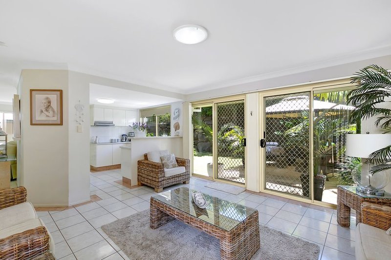 Photo - 12 Royal Court, Ashmore QLD 4214 - Image 5