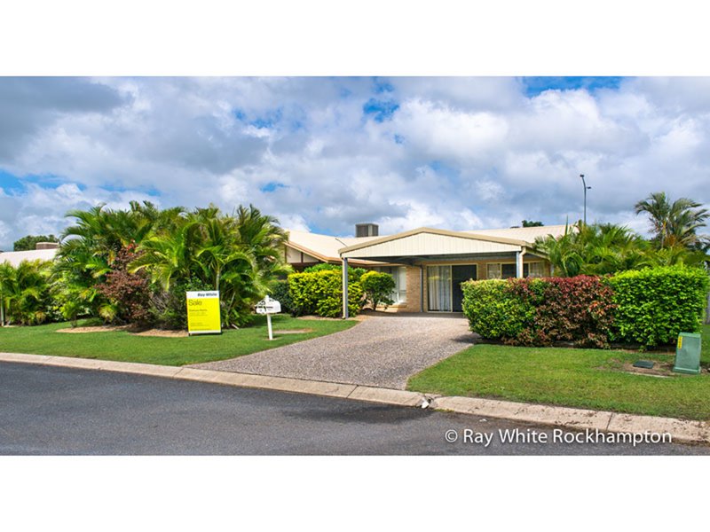 Photo - 12 Royes Crescent, Norman Gardens QLD 4701 - Image 14