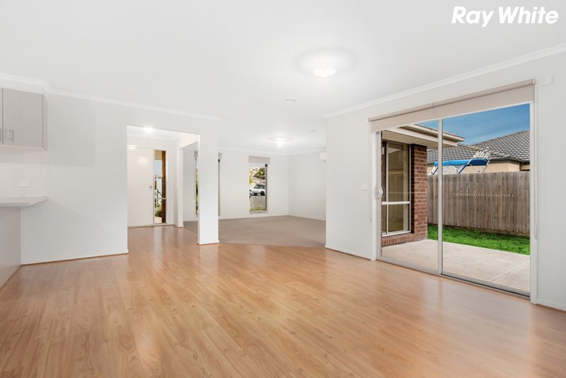 Photo - 12 Ruby Avenue, Koo Wee Rup VIC 3981 - Image 2