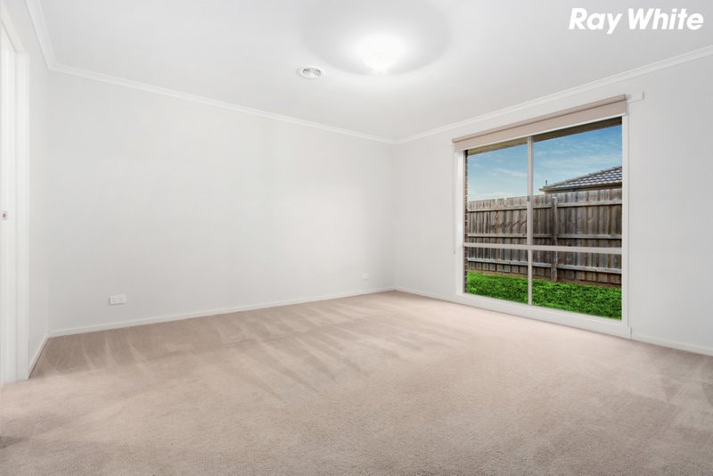 Photo - 12 Ruby Avenue, Koo Wee Rup VIC 3981 - Image 7