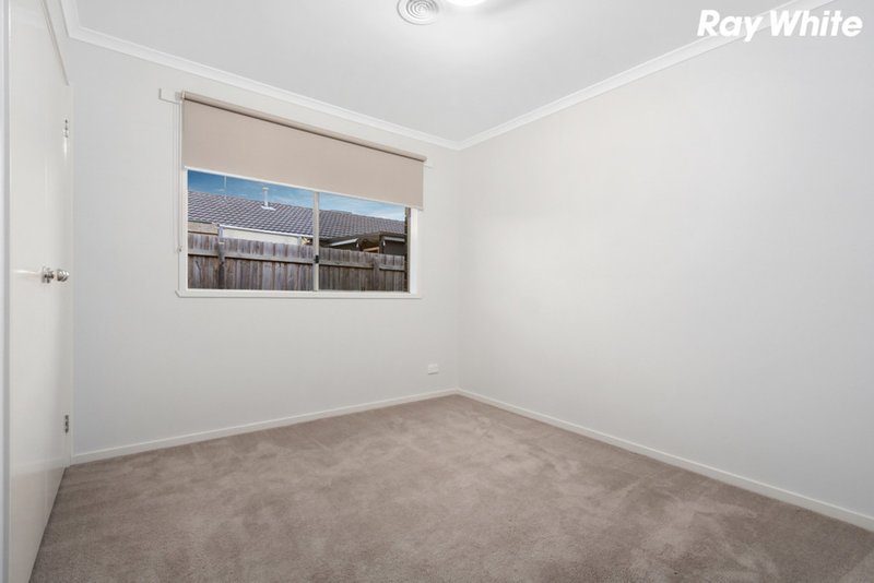 Photo - 12 Ruby Avenue, Koo Wee Rup VIC 3981 - Image 9