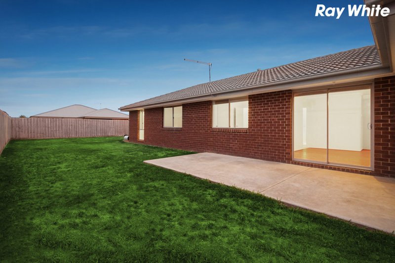 Photo - 12 Ruby Avenue, Koo Wee Rup VIC 3981 - Image 13