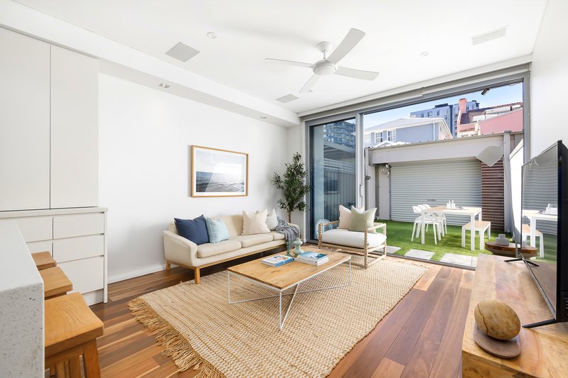 Photo - 12 Ruthven Street, Bondi Junction NSW 2022 - Image 1