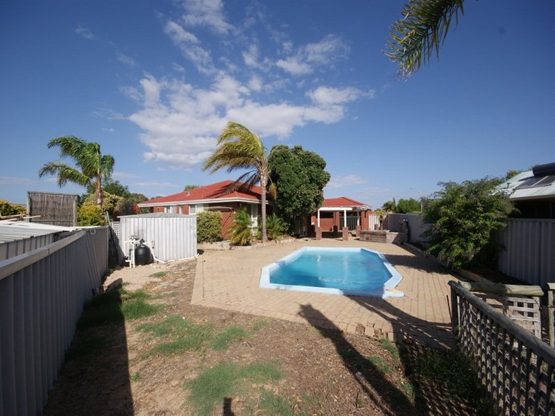 Photo - 12 Ryde Close , Warnbro WA 6169 - Image 3