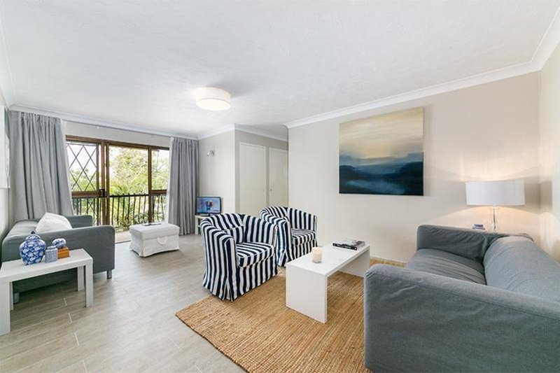 Photo - 1/2 Rylatt Street, Indooroopilly QLD 4068 - Image 1