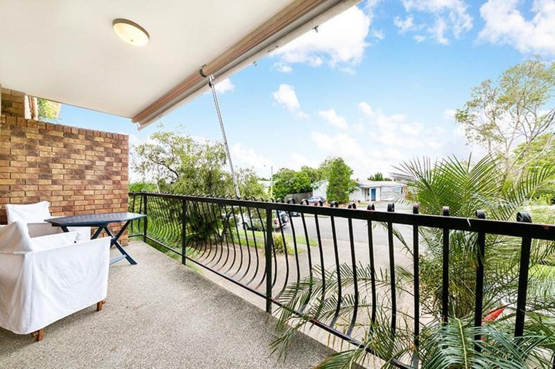 Photo - 1/2 Rylatt Street, Indooroopilly QLD 4068 - Image 5