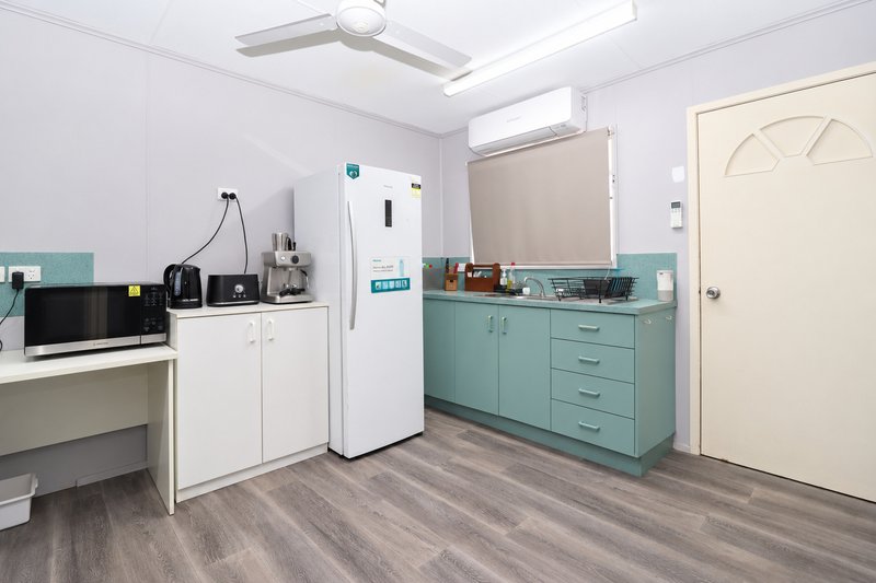 Photo - 12 S S Heatherbell Avenue, Jerona QLD 4809 - Image 4