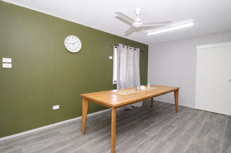 Photo - 12 S S Heatherbell Avenue, Jerona QLD 4809 - Image 5