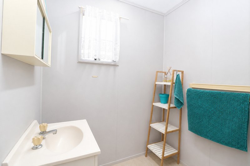 Photo - 12 S S Heatherbell Avenue, Jerona QLD 4809 - Image 10