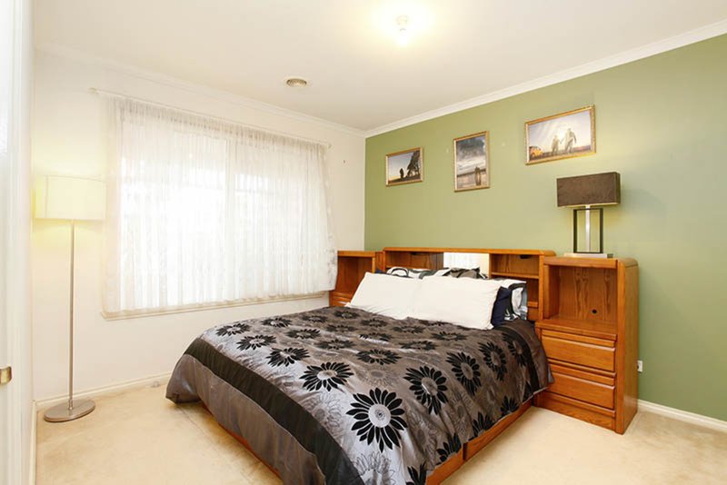 Photo - 12 Salween Crescent, Roxburgh Park VIC 3064 - Image 7