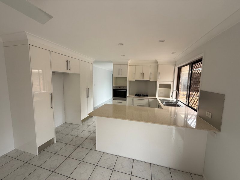 Photo - 12 San Mateo Boulevard, Ashmore QLD 4214 - Image 5