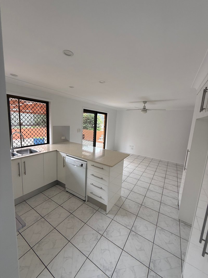 Photo - 12 San Mateo Boulevard, Ashmore QLD 4214 - Image 6