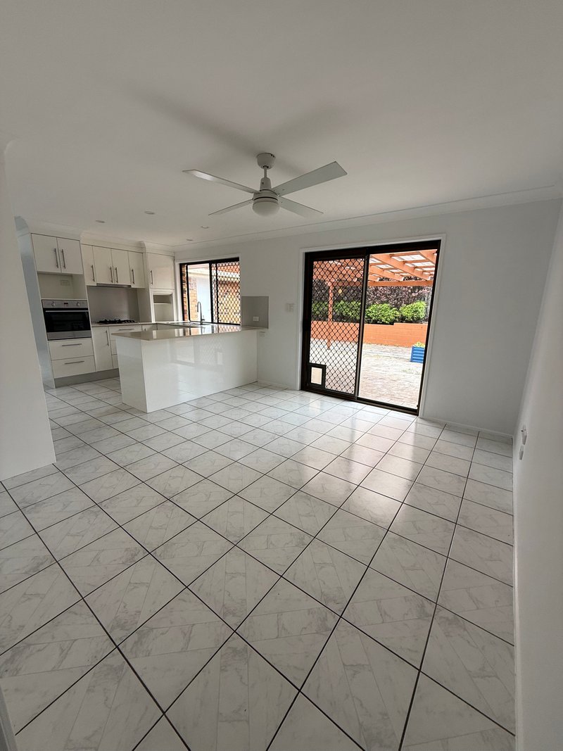 Photo - 12 San Mateo Boulevard, Ashmore QLD 4214 - Image 7