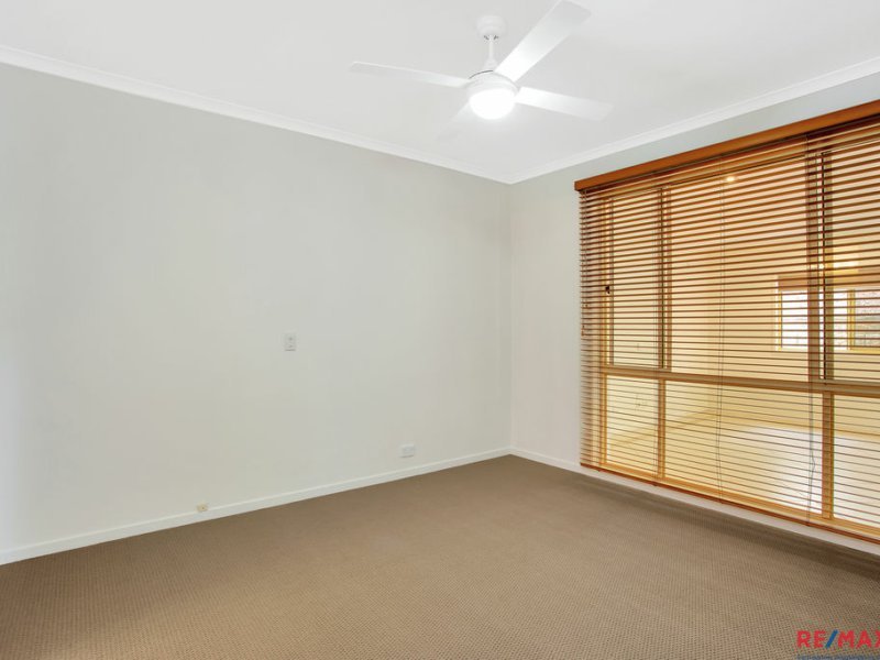 Photo - 12 Sandalwood Terrace, Nerang QLD 4211 - Image 5