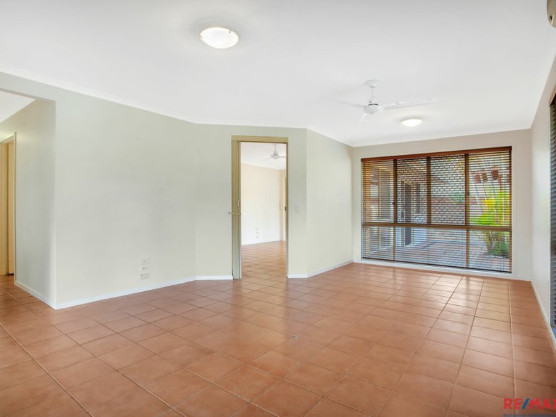 Photo - 12 Sandalwood Terrace, Nerang QLD 4211 - Image 10