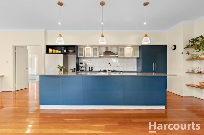 Photo - 12 Sandbridge Way, Meadow Springs WA 6210 - Image 3