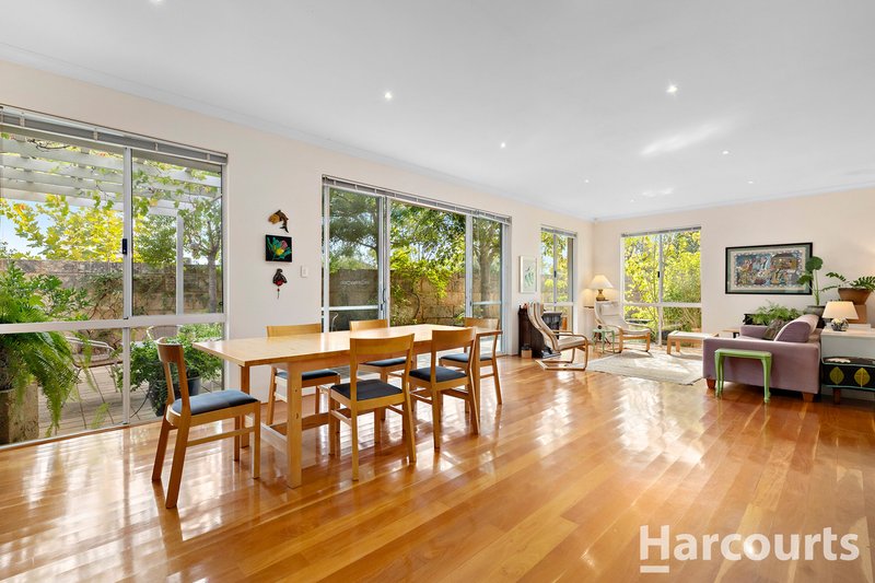 Photo - 12 Sandbridge Way, Meadow Springs WA 6210 - Image 5