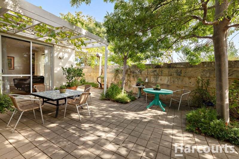 Photo - 12 Sandbridge Way, Meadow Springs WA 6210 - Image 13