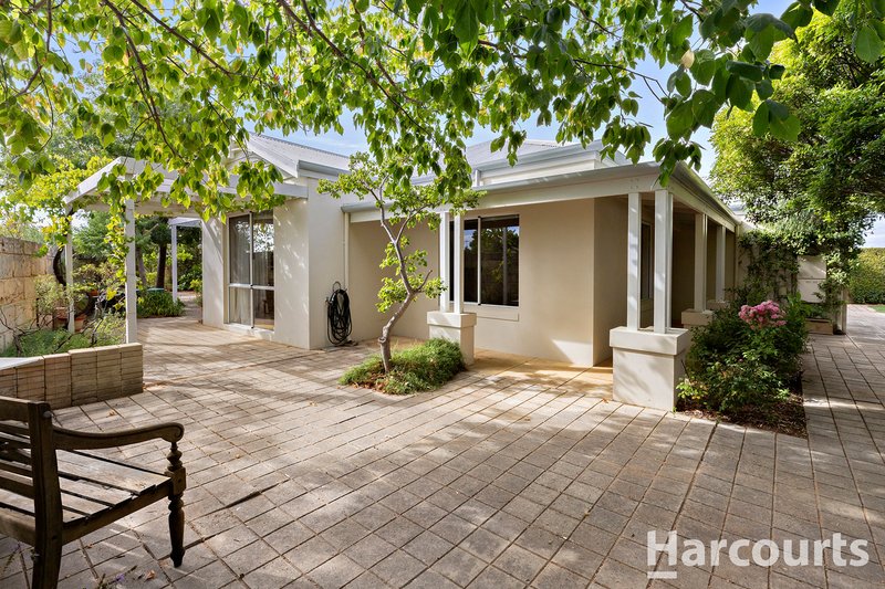 Photo - 12 Sandbridge Way, Meadow Springs WA 6210 - Image 14