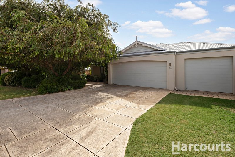 Photo - 12 Sandbridge Way, Meadow Springs WA 6210 - Image 15