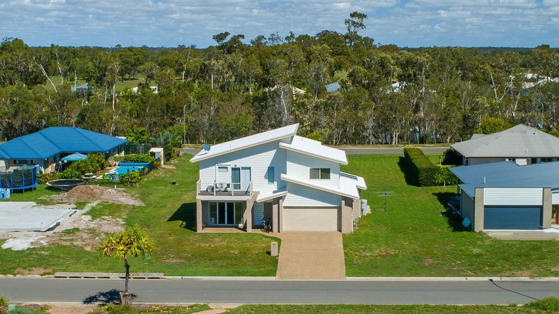 Photo - 12 Sandcastles Circuit, Burrum Heads QLD 4659 - Image 5