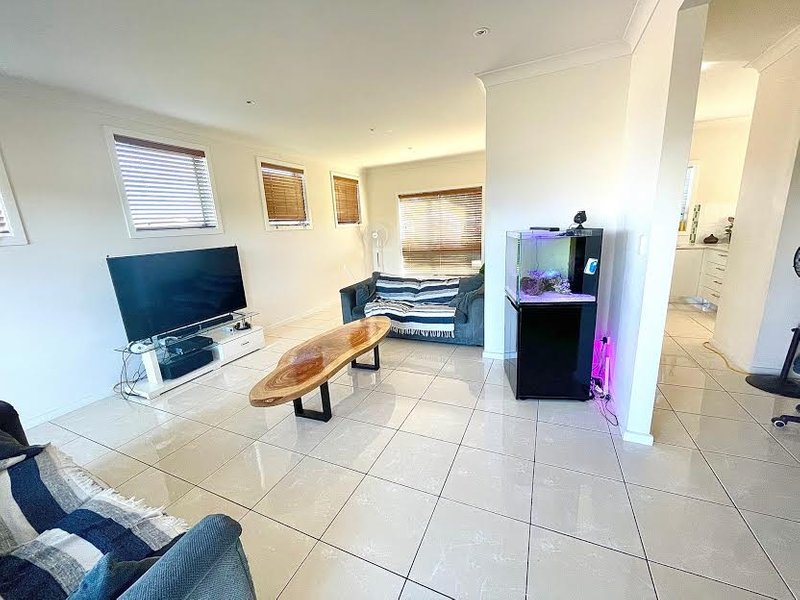 Photo - 12 Sandcastles Circuit, Burrum Heads QLD 4659 - Image 9