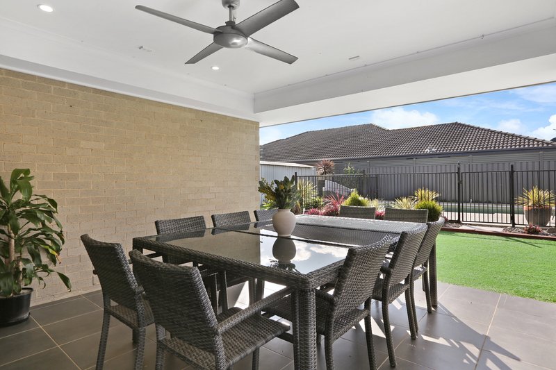 Photo - 12 Sandy Bay Avenue, Haywards Bay NSW 2530 - Image 11