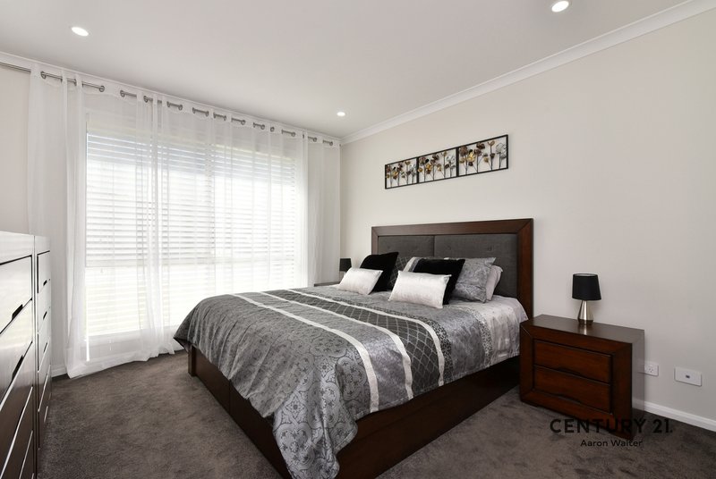 Photo - 12 Santa Fe Close, Cameron Park NSW 2285 - Image 8