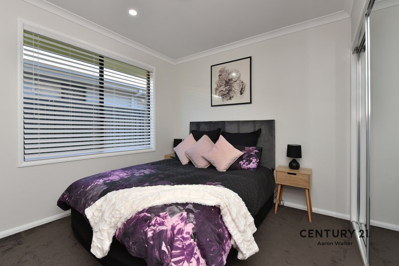 Photo - 12 Santa Fe Close, Cameron Park NSW 2285 - Image 11