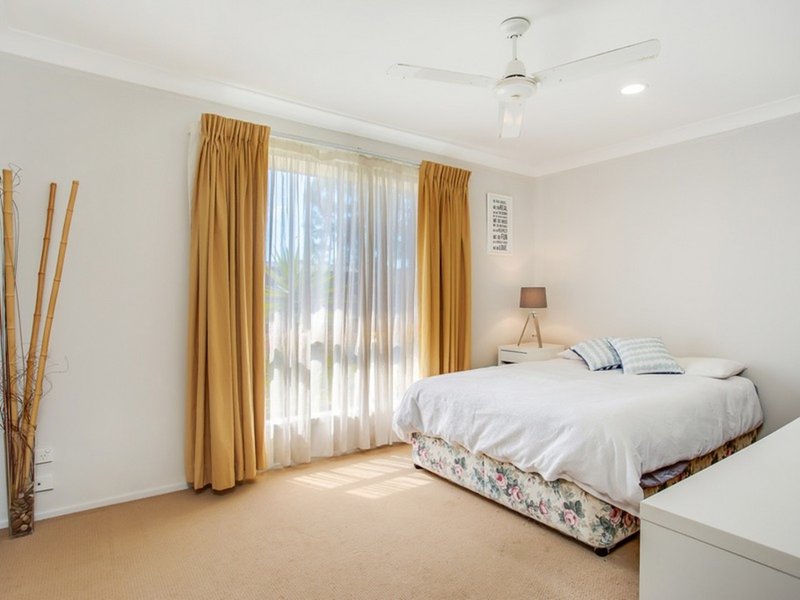 Photo - 12 Saraji Street, Worongary QLD 4213 - Image 6