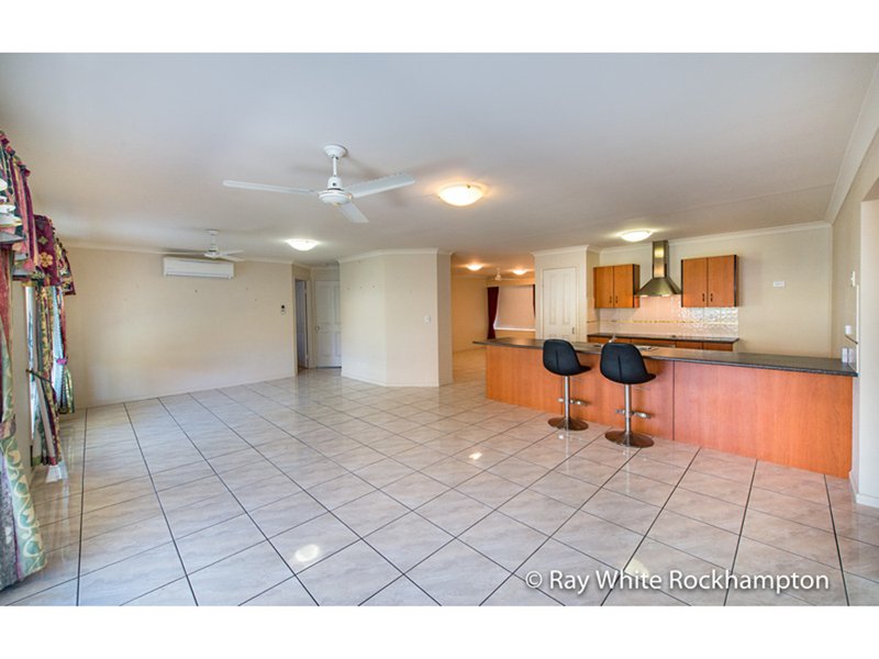 Photo - 12 Satinwood Avenue, Norman Gardens QLD 4701 - Image 8