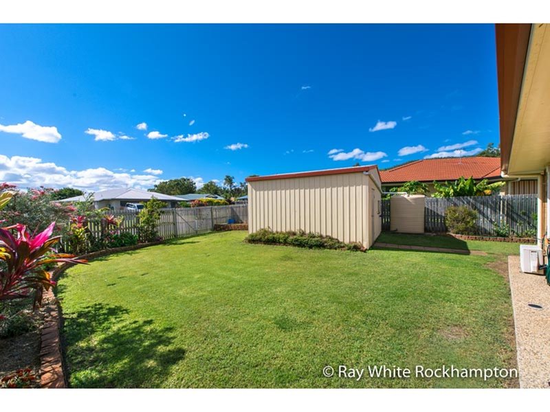 Photo - 12 Satinwood Avenue, Norman Gardens QLD 4701 - Image 16