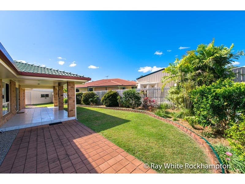 Photo - 12 Satinwood Avenue, Norman Gardens QLD 4701 - Image 21